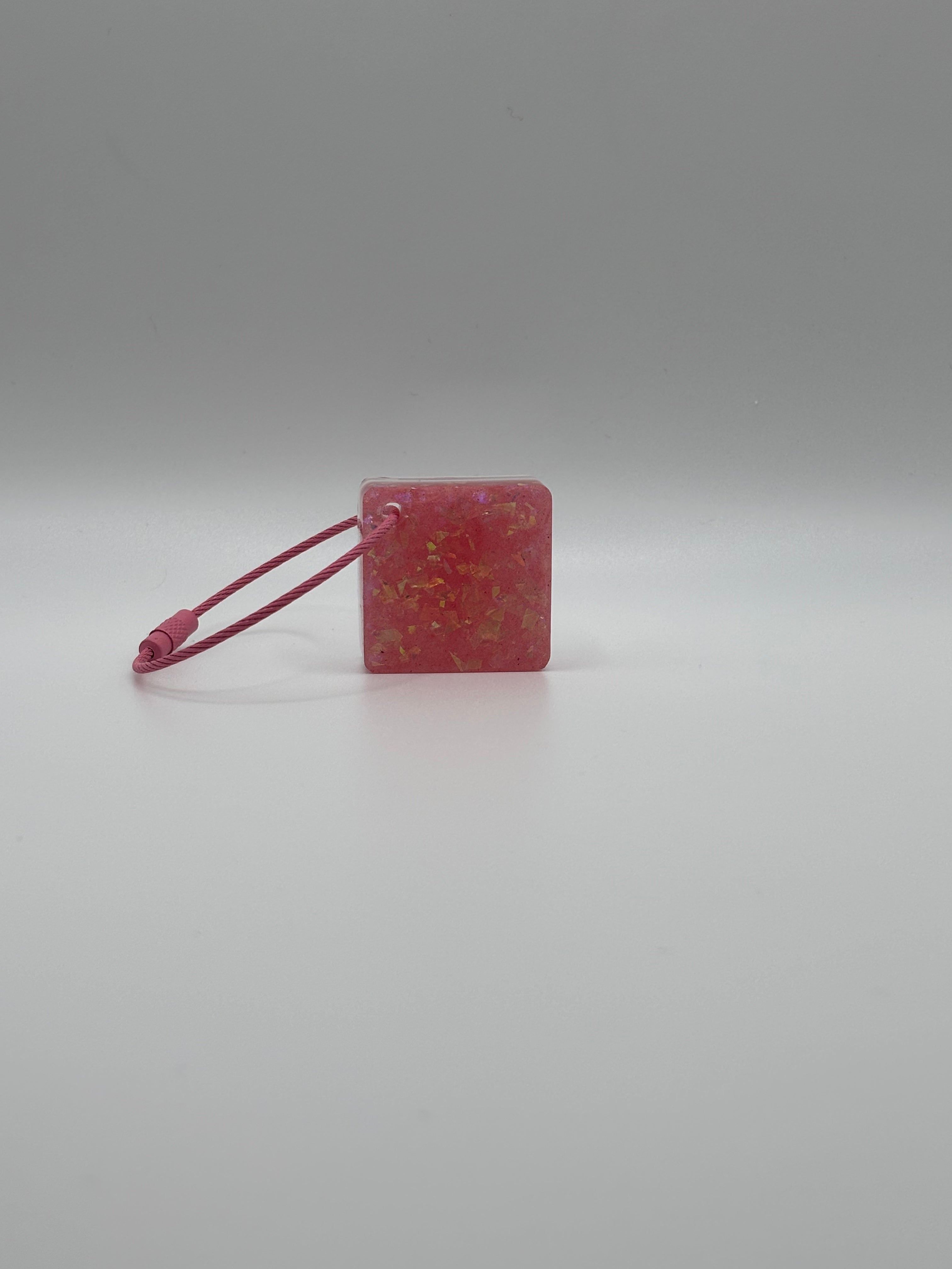 UNIQUE 3-Inch Handmade Pink Wire Keychain – Pink Bear Glow