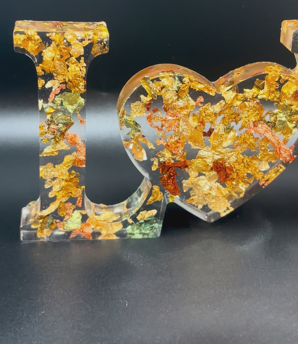 Love Sign - Gold Flakes