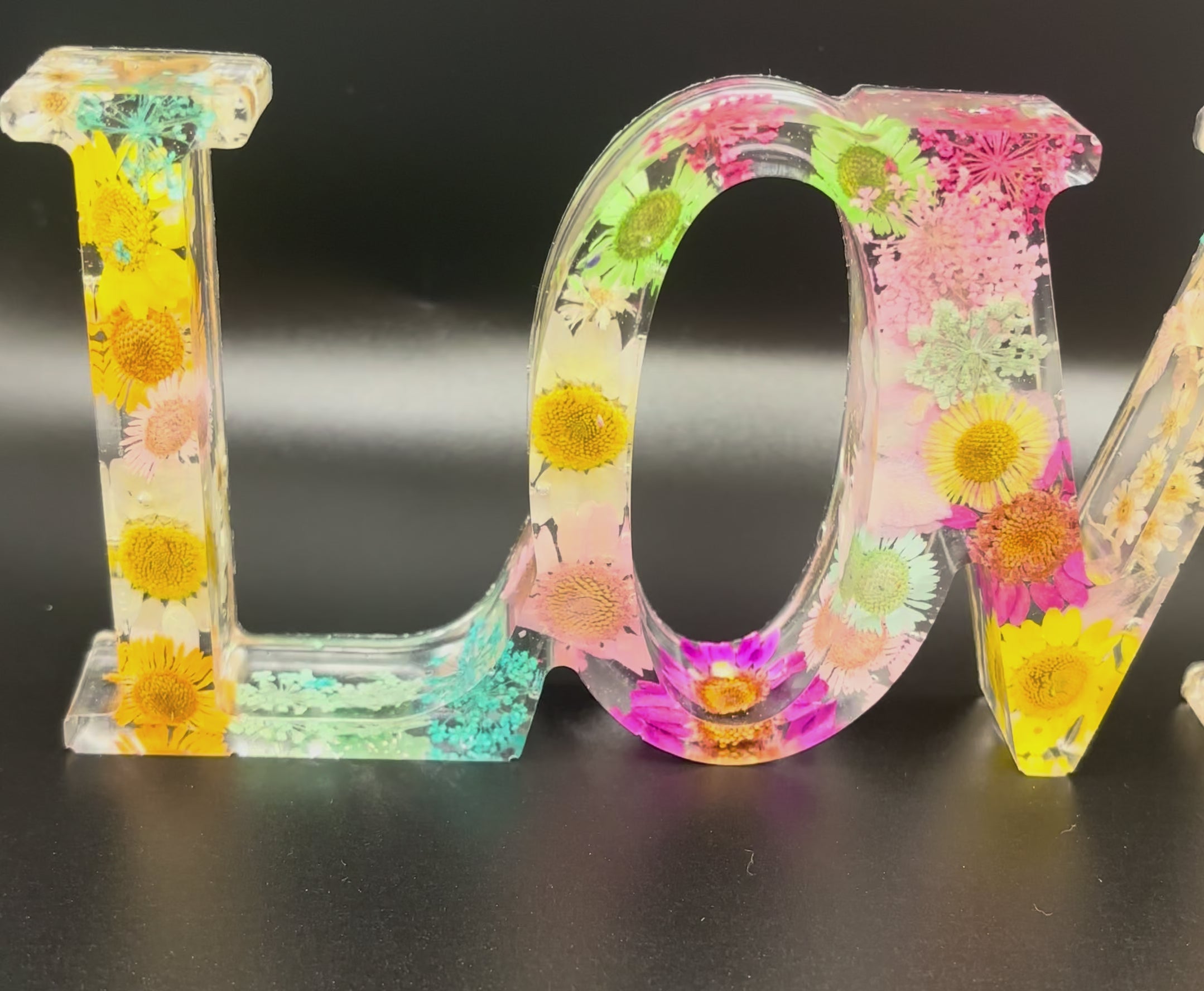 LOVE Sign - Real dried Multicored Daisies